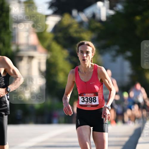 01.09.2024 - BARMER Alsterlauf Dr. Thomas Lammeyer http://msf.ph/oto/6887742 01.09.2024 09:21:31 Laufen 35, 3398 meine-sportfotos.de