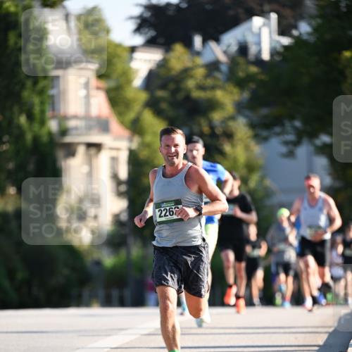 01.09.2024 - BARMER Alsterlauf Dr. Thomas Lammeyer http://msf.ph/oto/6887753 01.09.2024 09:21:35 Laufen 226 meine-sportfotos.de