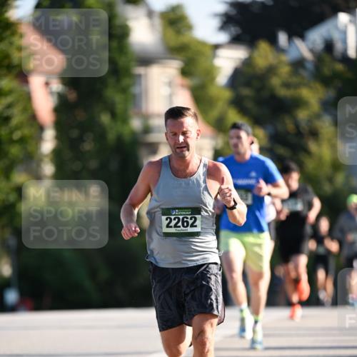 01.09.2024 - BARMER Alsterlauf Dr. Thomas Lammeyer http://msf.ph/oto/6887761 01.09.2024 09:21:36 Laufen 35, 2262 meine-sportfotos.de