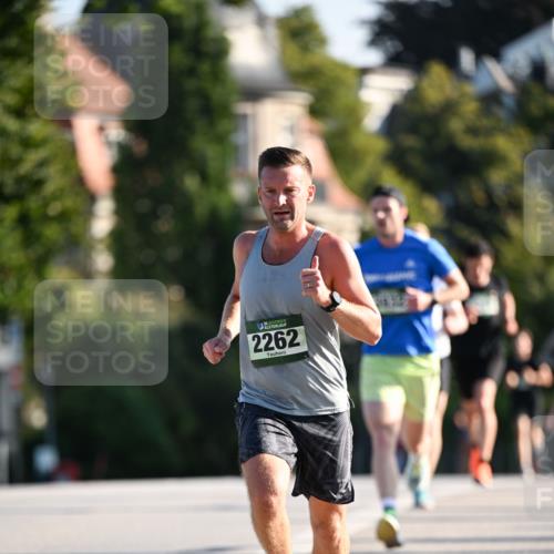 01.09.2024 - BARMER Alsterlauf Dr. Thomas Lammeyer http://msf.ph/oto/6887762 01.09.2024 09:21:36 Laufen 35, 2262 meine-sportfotos.de