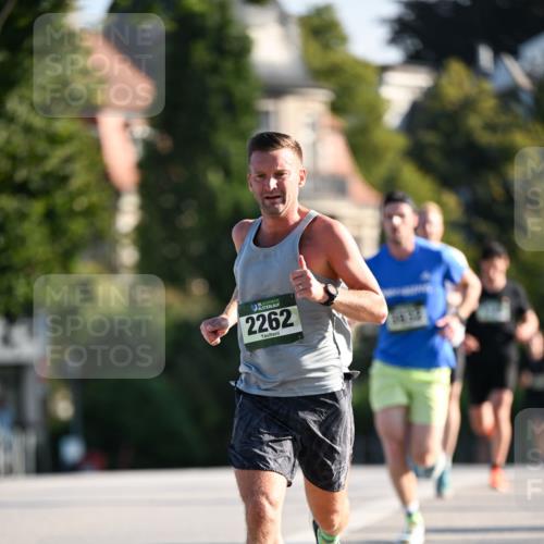 01.09.2024 - BARMER Alsterlauf Dr. Thomas Lammeyer http://msf.ph/oto/6887763 01.09.2024 09:21:36 Laufen 5, 35, 2262 meine-sportfotos.de