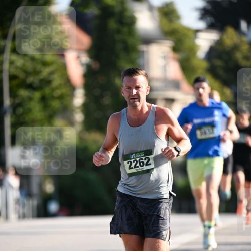 01.09.2024 - BARMER Alsterlauf Dr. Thomas Lammeyer http://msf.ph/oto/6887764 01.09.2024 09:21:37 Laufen 2262 meine-sportfotos.de