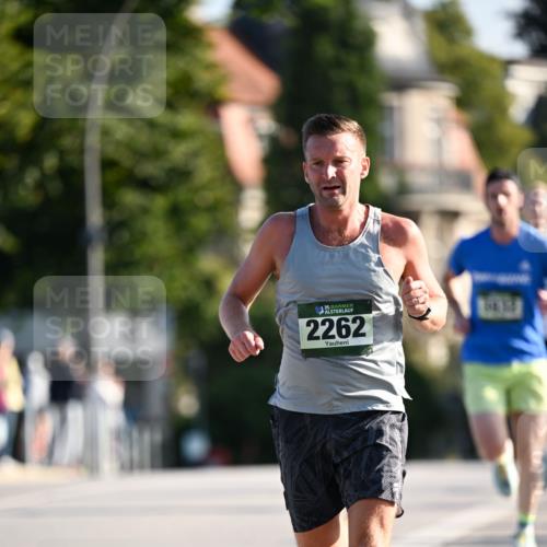 01.09.2024 - BARMER Alsterlauf Dr. Thomas Lammeyer http://msf.ph/oto/6887766 01.09.2024 09:21:37 Laufen 35, 2262 meine-sportfotos.de
