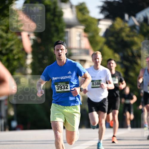 01.09.2024 - BARMER Alsterlauf Dr. Thomas Lammeyer http://msf.ph/oto/6887770 01.09.2024 09:21:38 Laufen 3932, 1040, 8386 meine-sportfotos.de