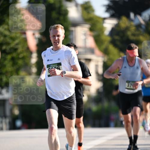 01.09.2024 - BARMER Alsterlauf Dr. Thomas Lammeyer http://msf.ph/oto/6887779 01.09.2024 09:21:40 Laufen 370 meine-sportfotos.de