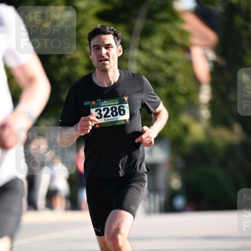 01.09.2024 - BARMER Alsterlauf Dr. Thomas Lammeyer http://msf.ph/oto/6887786 01.09.2024 09:21:41 Laufen 35, 3286 meine-sportfotos.de
