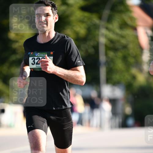 01.09.2024 - BARMER Alsterlauf Dr. Thomas Lammeyer http://msf.ph/oto/6887789 01.09.2024 09:21:42 Laufen 35, 32 meine-sportfotos.de