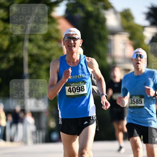 01.09.2024 - BARMER Alsterlauf Dr. Thomas Lammeyer http://msf.ph/oto/6887795 01.09.2024 09:21:44 Laufen 35, 4098, 3585 meine-sportfotos.de