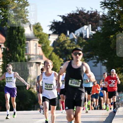 01.09.2024 - BARMER Alsterlauf Dr. Thomas Lammeyer http://msf.ph/oto/6887806 01.09.2024 09:21:46 Laufen 8177, 51, 8380, 833, 3827, 4849 meine-sportfotos.de