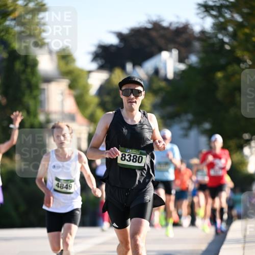 01.09.2024 - BARMER Alsterlauf Dr. Thomas Lammeyer http://msf.ph/oto/6887809 01.09.2024 09:21:47 Laufen 4849, 35, 8380 meine-sportfotos.de