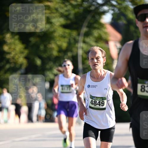 01.09.2024 - BARMER Alsterlauf Dr. Thomas Lammeyer http://msf.ph/oto/6887818 01.09.2024 09:21:48 Laufen 35, 4849, 83 meine-sportfotos.de