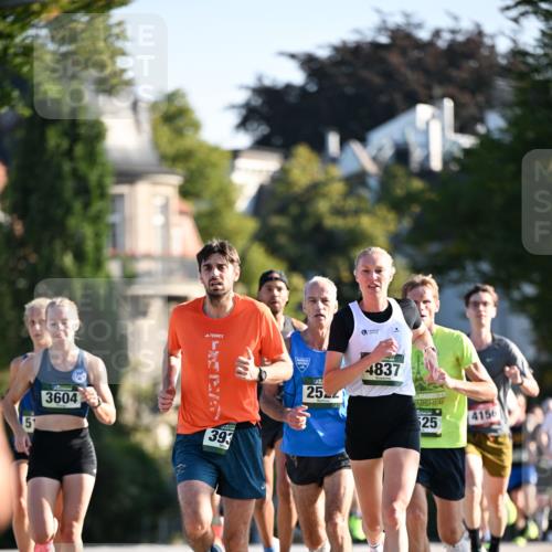01.09.2024 - BARMER Alsterlauf Dr. Thomas Lammeyer http://msf.ph/oto/6887844 01.09.2024 09:21:54 Laufen 51, 3604, 393, 254, 4837, 25, 4156 meine-sportfotos.de