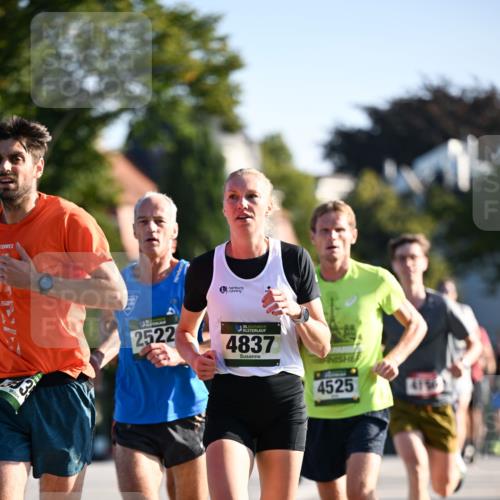 01.09.2024 - BARMER Alsterlauf Dr. Thomas Lammeyer http://msf.ph/oto/6887855 01.09.2024 09:21:56 Laufen 2522, 135, 4837, 4525 meine-sportfotos.de