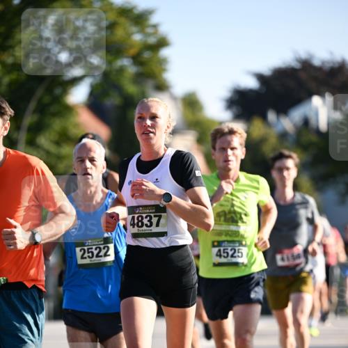 01.09.2024 - BARMER Alsterlauf Dr. Thomas Lammeyer http://msf.ph/oto/6887856 01.09.2024 09:21:56 Laufen 2522, 35, 4837, 4525 meine-sportfotos.de