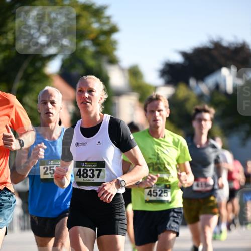 01.09.2024 - BARMER Alsterlauf Dr. Thomas Lammeyer http://msf.ph/oto/6887857 01.09.2024 09:21:57 Laufen 2, 25, 35, 4837, 4525 meine-sportfotos.de