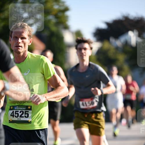 01.09.2024 - BARMER Alsterlauf Dr. Thomas Lammeyer http://msf.ph/oto/6887864 01.09.2024 09:21:58 Laufen 35, 4525, 4156 meine-sportfotos.de