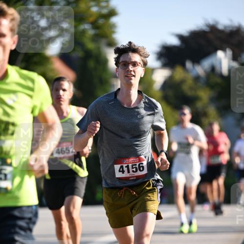 01.09.2024 - BARMER Alsterlauf Dr. Thomas Lammeyer http://msf.ph/oto/6887865 01.09.2024 09:21:58 Laufen 4652, 1035, 4156 meine-sportfotos.de