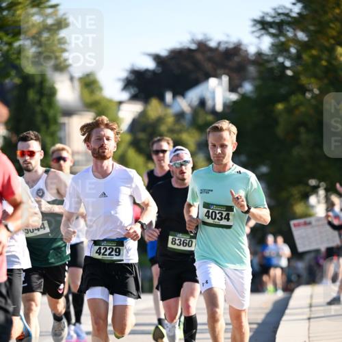 01.09.2024 - BARMER Alsterlauf Dr. Thomas Lammeyer http://msf.ph/oto/6887891 01.09.2024 09:22:02 Laufen 5, 44, 4229, 8360, 4034 meine-sportfotos.de