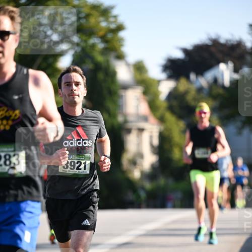 01.09.2024 - BARMER Alsterlauf Dr. Thomas Lammeyer http://msf.ph/oto/6887906 01.09.2024 09:22:06 Laufen 283, 35, 3921 meine-sportfotos.de