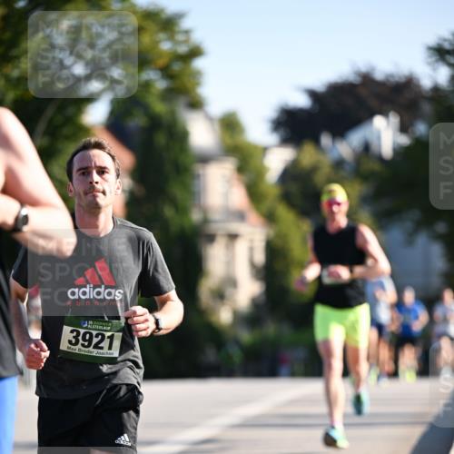 01.09.2024 - BARMER Alsterlauf Dr. Thomas Lammeyer http://msf.ph/oto/6887907 01.09.2024 09:22:06 Laufen 35, 3921 meine-sportfotos.de