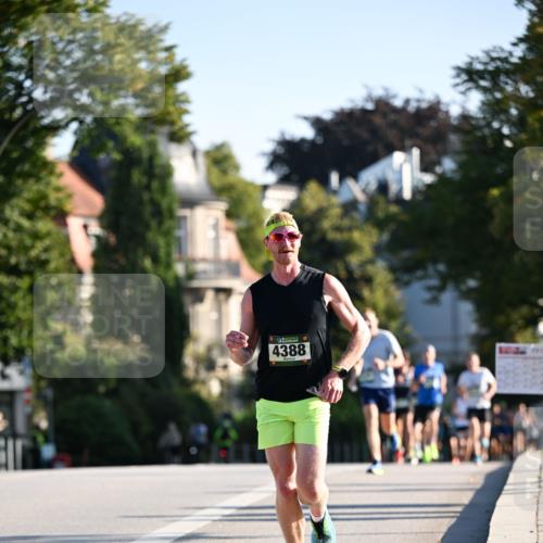 01.09.2024 - BARMER Alsterlauf Dr. Thomas Lammeyer http://msf.ph/oto/6887910 01.09.2024 09:22:07 Laufen 4388 meine-sportfotos.de