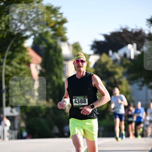 01.09.2024 - BARMER Alsterlauf Dr. Thomas Lammeyer http://msf.ph/oto/6887914 01.09.2024 09:22:07 Laufen 4388 meine-sportfotos.de