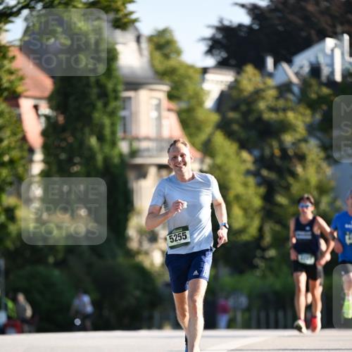01.09.2024 - BARMER Alsterlauf Dr. Thomas Lammeyer http://msf.ph/oto/6887920 01.09.2024 09:22:10 Laufen 5255 meine-sportfotos.de