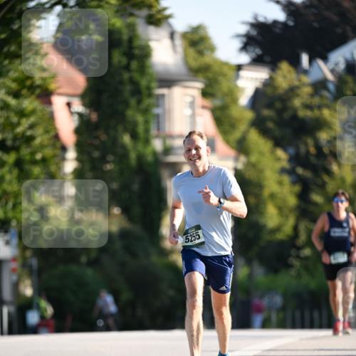 01.09.2024 - BARMER Alsterlauf Dr. Thomas Lammeyer http://msf.ph/oto/6887922 01.09.2024 09:22:10 Laufen 5255 meine-sportfotos.de