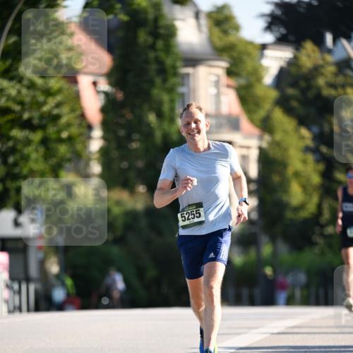 01.09.2024 - BARMER Alsterlauf Dr. Thomas Lammeyer http://msf.ph/oto/6887925 01.09.2024 09:22:10 Laufen 5255 meine-sportfotos.de