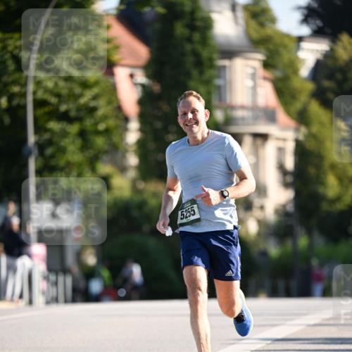 01.09.2024 - BARMER Alsterlauf Dr. Thomas Lammeyer http://msf.ph/oto/6887928 01.09.2024 09:22:11 Laufen 5255 meine-sportfotos.de