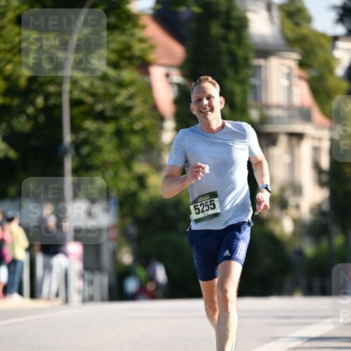 01.09.2024 - BARMER Alsterlauf Dr. Thomas Lammeyer http://msf.ph/oto/6887930 01.09.2024 09:22:11 Laufen 5255 meine-sportfotos.de
