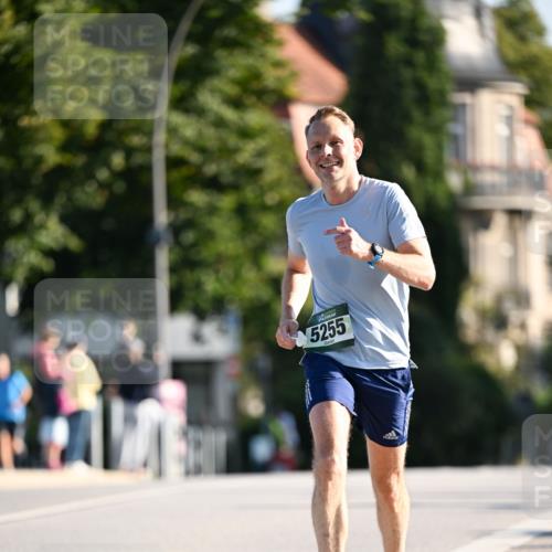 01.09.2024 - BARMER Alsterlauf Dr. Thomas Lammeyer http://msf.ph/oto/6887932 01.09.2024 09:22:11 Laufen 5255 meine-sportfotos.de