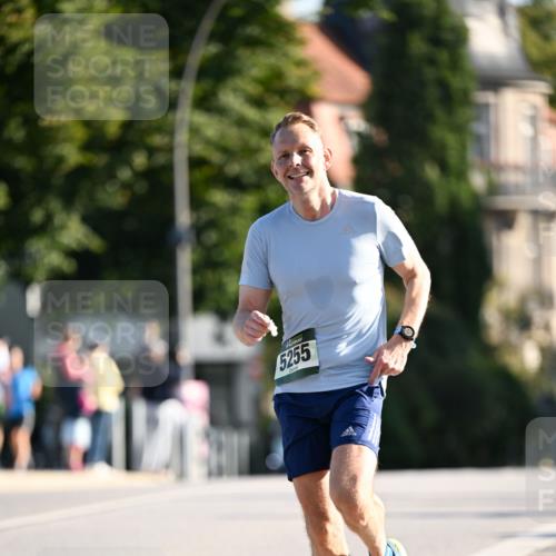 01.09.2024 - BARMER Alsterlauf Dr. Thomas Lammeyer http://msf.ph/oto/6887934 01.09.2024 09:22:11 Laufen 5255 meine-sportfotos.de