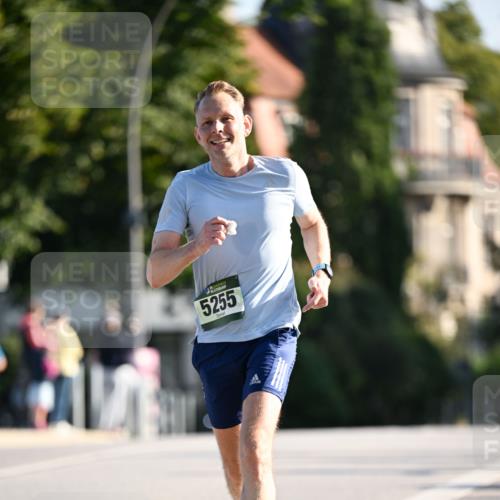 01.09.2024 - BARMER Alsterlauf Dr. Thomas Lammeyer http://msf.ph/oto/6887935 01.09.2024 09:22:12 Laufen 5, 5255 meine-sportfotos.de