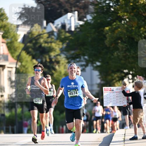 01.09.2024 - BARMER Alsterlauf Dr. Thomas Lammeyer http://msf.ph/oto/6887936 01.09.2024 09:22:12 Laufen 8257, 4574, 2017 meine-sportfotos.de