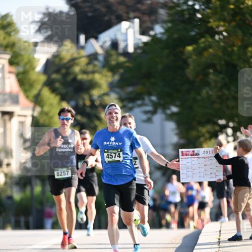 01.09.2024 - BARMER Alsterlauf Dr. Thomas Lammeyer http://msf.ph/oto/6887938 01.09.2024 09:22:12 Laufen 8257, 4574, 2017 meine-sportfotos.de