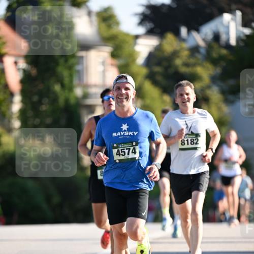 01.09.2024 - BARMER Alsterlauf Dr. Thomas Lammeyer http://msf.ph/oto/6887947 01.09.2024 09:22:14 Laufen 4574, 8182 meine-sportfotos.de