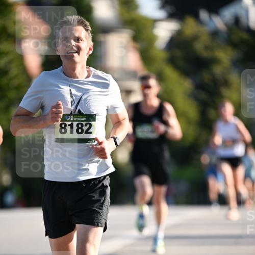 01.09.2024 - BARMER Alsterlauf Dr. Thomas Lammeyer http://msf.ph/oto/6887960 01.09.2024 09:22:16 Laufen 35, 8182 meine-sportfotos.de