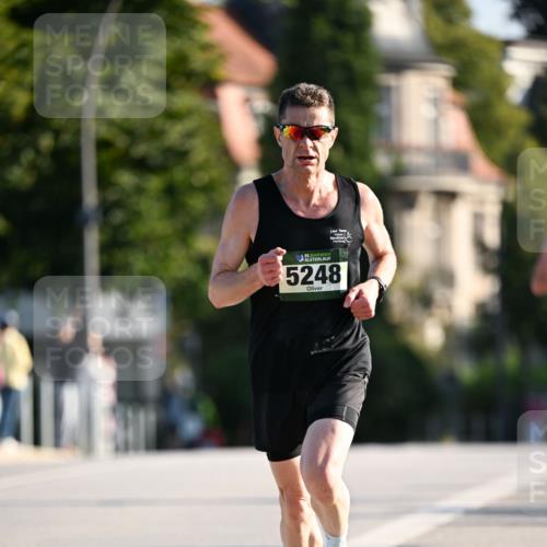 01.09.2024 - BARMER Alsterlauf Dr. Thomas Lammeyer http://msf.ph/oto/6887969 01.09.2024 09:22:18 Laufen 5248 meine-sportfotos.de