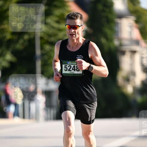 01.09.2024 - BARMER Alsterlauf Dr. Thomas Lammeyer http://msf.ph/oto/6887972 01.09.2024 09:22:18 Laufen 35, 5248 meine-sportfotos.de