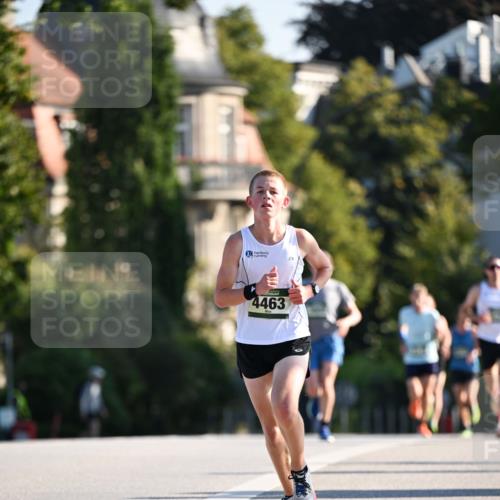 01.09.2024 - BARMER Alsterlauf Dr. Thomas Lammeyer http://msf.ph/oto/6887974 01.09.2024 09:22:19 Laufen 4463 meine-sportfotos.de