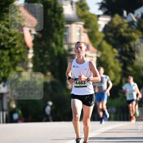 01.09.2024 - BARMER Alsterlauf Dr. Thomas Lammeyer http://msf.ph/oto/6887977 01.09.2024 09:22:20 Laufen 4463 meine-sportfotos.de