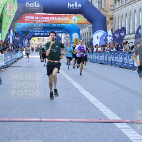 01.09.2024 - BARMER Alsterlauf Strokosch-Dieckow http://msf.ph/oto/6888072 01.09.2024 09:48:30 Ziel 2773, 2879, 2986, 3462, 4356, 4438, 4560, 4709, 4874, 4920, 5083, 5088 meine-sportfotos.de