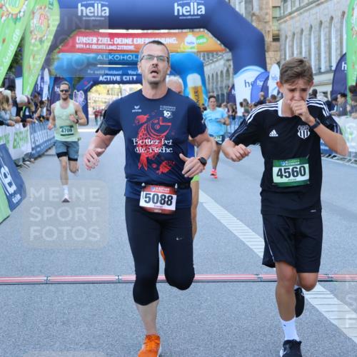 01.09.2024 - BARMER Alsterlauf Strokosch-Dieckow http://msf.ph/oto/6888102 01.09.2024 09:48:38 Ziel 2623, 2773, 2879, 2986, 3787, 3931, 3971, 4001, 4438, 4560, 4709, 4874, 5083, 5088, 5161, 5175 meine-sportfotos.de