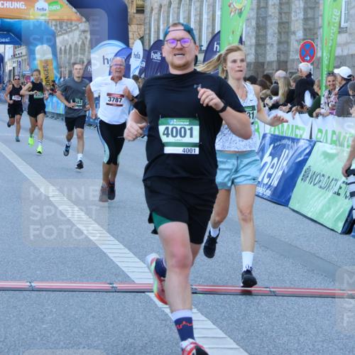 01.09.2024 - BARMER Alsterlauf Strokosch-Dieckow http://msf.ph/oto/6888117 01.09.2024 09:48:47 Ziel 3198, 3322, 3560, 3583, 3787, 3931, 3971, 4001, 5168 meine-sportfotos.de