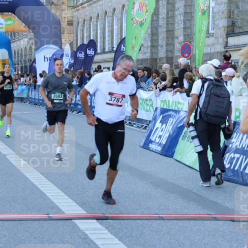 01.09.2024 - BARMER Alsterlauf Strokosch-Dieckow http://msf.ph/oto/6888119 01.09.2024 09:48:48 Ziel 3198, 3322, 3560, 3583, 3787, 3931, 3971, 4001, 5168 meine-sportfotos.de