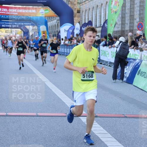 01.09.2024 - BARMER Alsterlauf Strokosch-Dieckow http://msf.ph/oto/6888148 01.09.2024 09:48:58 Ziel 2207, 2504, 2613, 3446, 3473, 3560, 3640, 4848, 5015, 5168, 8176, 8205, 8228 meine-sportfotos.de