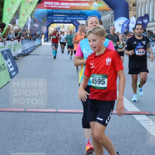 01.09.2024 - BARMER Alsterlauf Strokosch-Dieckow http://msf.ph/oto/6888200 01.09.2024 09:49:12 Ziel 2168, 2470, 2581, 3629, 3810, 3891, 4119, 4337, 4370, 4374, 4415, 4416, 4545, 4595, 4622, 4861, 4935, 5191, 8040, 8169, 8250, 8293, 8306 meine-sportfotos.de