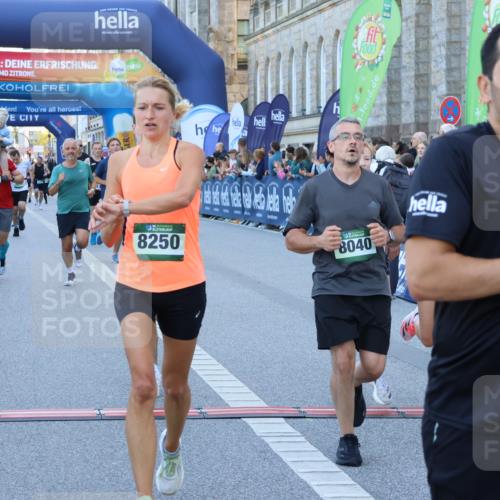 01.09.2024 - BARMER Alsterlauf Strokosch-Dieckow http://msf.ph/oto/6888203 01.09.2024 09:49:15 Ziel 2168, 2276, 2336, 2470, 2581, 3710, 3891, 4337, 4370, 4374, 4415, 4416, 4545, 4622, 4935, 5191, 8040, 8250, 8293, 8306 meine-sportfotos.de