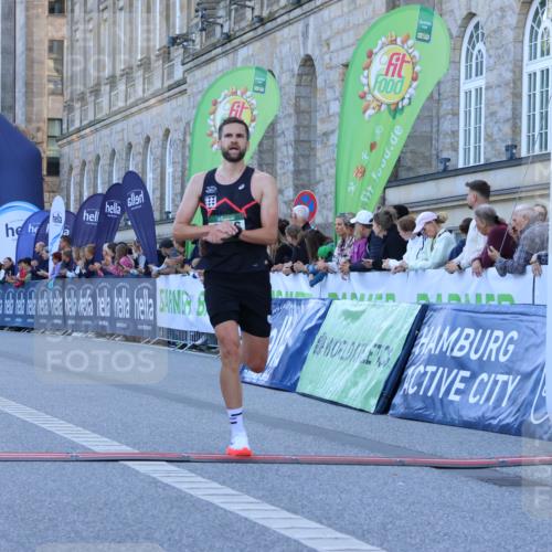 01.09.2024 - BARMER Alsterlauf Strokosch-Dieckow http://msf.ph/oto/6888235 01.09.2024 09:34:50 Ziel 27, 28, 4146, 5275 meine-sportfotos.de